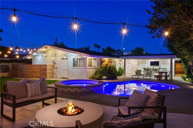 Detail Gallery Image 3 of 40 For 2273 Columbia Dr, Costa Mesa,  CA 92626 - 3 Beds | 2 Baths