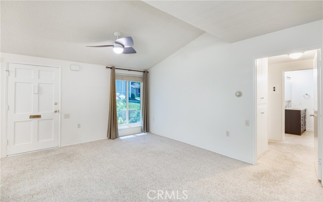 Detail Gallery Image 13 of 45 For 19202 Avenue of the Oaks a,  Newhall,  CA 91321 - 2 Beds | 2 Baths