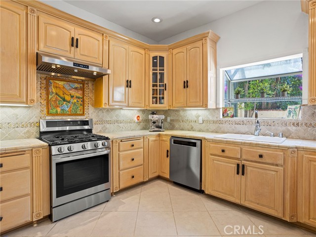 5815 Irving Avenue, La Crescenta CA: https://media.crmls.org/medias/85a44879-8246-4981-b2fa-1c7e6666623d.jpg