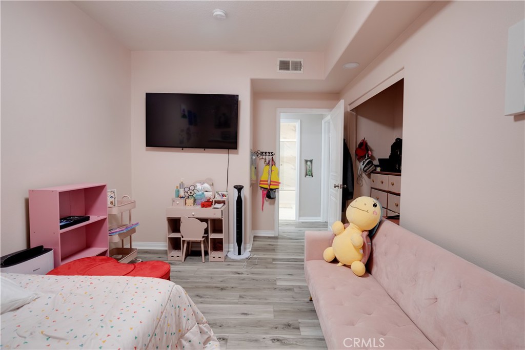 https://media.crmls.org/medias/85a53b42-7c22-4599-9f5c-346661257049.jpg?preset=X-Large