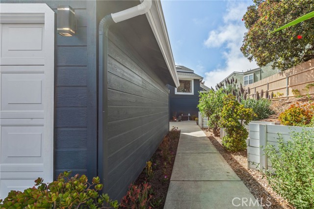 Detail Gallery Image 3 of 63 For 1223 7th, Los Osos,  CA 93402 - 3 Beds | 2/1 Baths