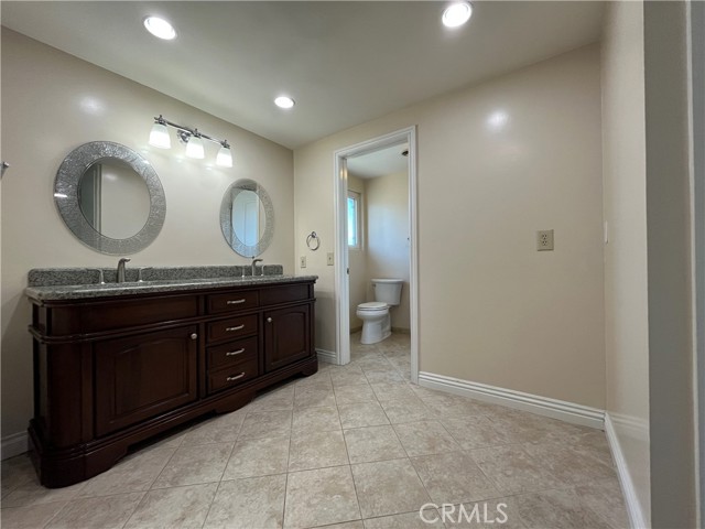 19241 Nashville Street, Northridge CA: https://media.crmls.org/medias/85a70000-ca99-46bc-9a4a-92ea4ab1eed9.jpg