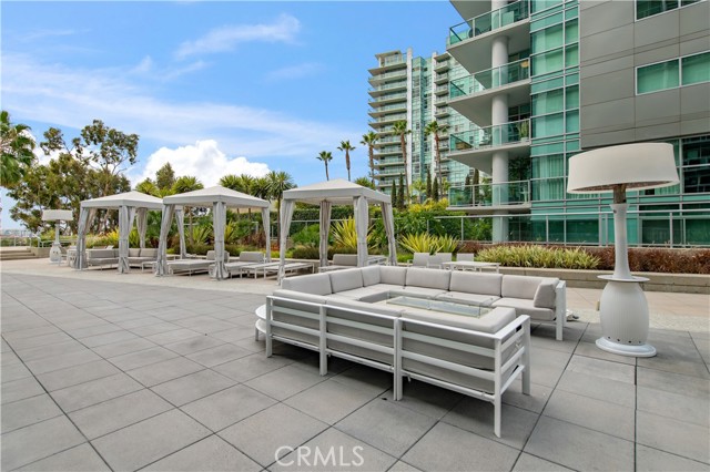 Detail Gallery Image 10 of 36 For 13600 Marina Pointe, Marina Del Rey,  CA 90292 - 2 Beds | 2/1 Baths