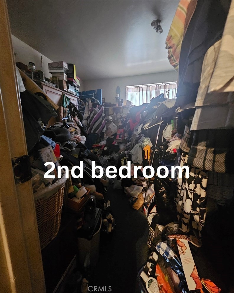 https://media.crmls.org/medias/85a76477-0f2f-4a79-8431-eef701077630.jpg?preset=X-Large
