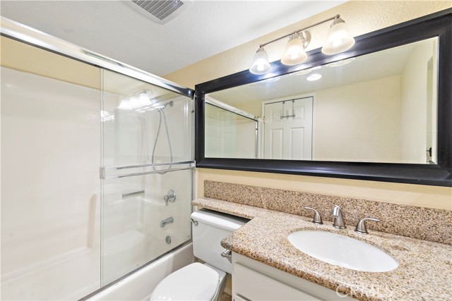 Detail Gallery Image 20 of 22 For 20702 El Toro Rd #40,  Lake Forest,  CA 92630 - 2 Beds | 2 Baths