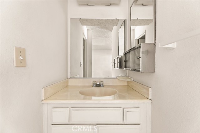 Detail Gallery Image 17 of 35 For 943 Willow Ave, La Puente,  CA 91746 - 2 Beds | 2 Baths
