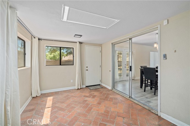 Detail Gallery Image 10 of 32 For 42901 Cinema Ave, Lancaster,  CA 93534 - 4 Beds | 2 Baths