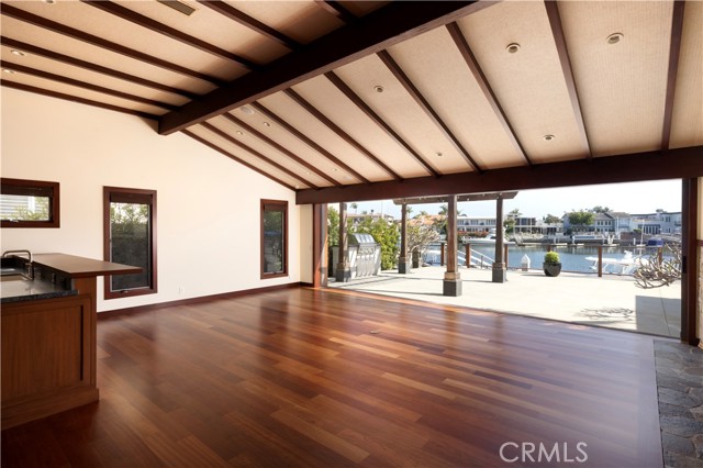 419 Evening Star Lane, Newport Beach CA: https://media.crmls.org/medias/85a89bd3-ae00-4462-afb9-7bba506675bf.jpg