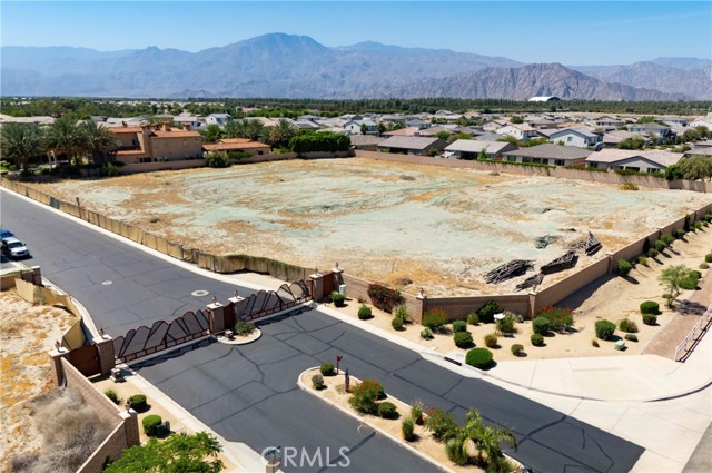 Detail Gallery Image 4 of 7 For 50045 Vista Montana Ct, Indio,  CA 92201 - – Beds | – Baths