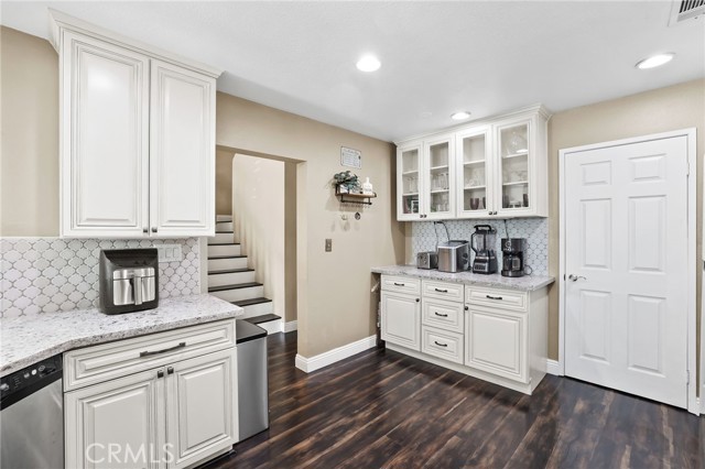 Detail Gallery Image 4 of 22 For 2225 Indigo Hills Dr #3,  Corona,  CA 92879 - 3 Beds | 2/1 Baths