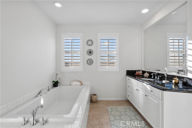 Detail Gallery Image 34 of 73 For 27601 Skylark Ln, Saugus,  CA 91350 - 6 Beds | 5/1 Baths
