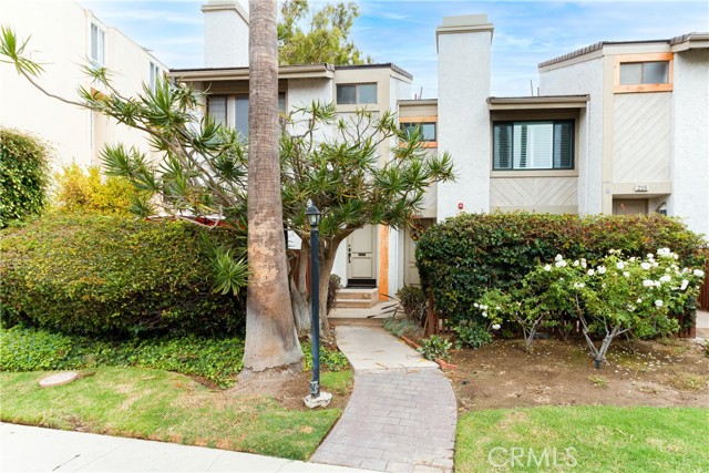 211 Ruby Street, Redondo Beach, California 90277, 3 Bedrooms Bedrooms, ,2 BathroomsBathrooms,Residential,Sold,Ruby,PV21203826