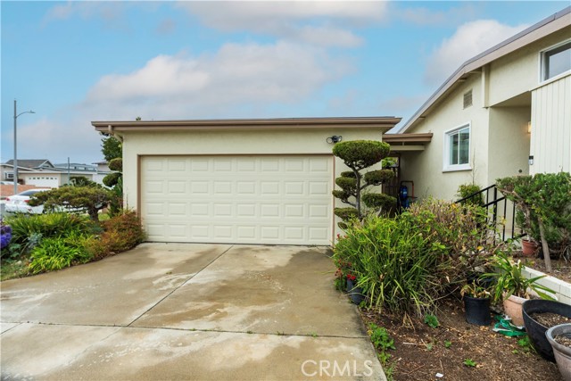 Detail Gallery Image 2 of 24 For 16928 S Raymond Pl, Gardena,  CA 90247 - 3 Beds | 2 Baths