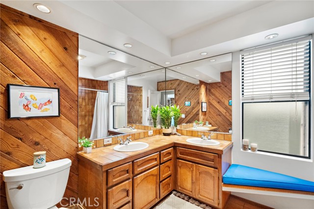 318 Avenida Santa Margarita, San Clemente CA: https://media.crmls.org/medias/85aca3bd-f39b-405f-b596-ca1eaf199348.jpg