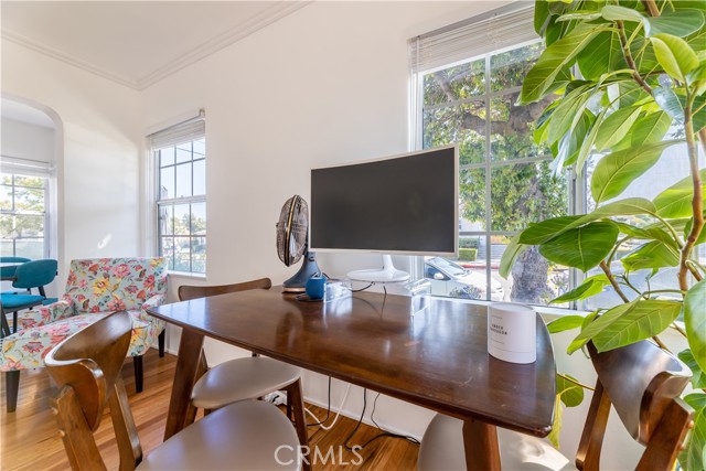 Detail Gallery Image 11 of 13 For 2517 20th St, Santa Monica,  CA 90405 - – Beds | – Baths