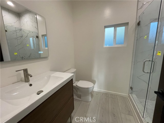 Detail Gallery Image 6 of 10 For 7932 Amestoy Ave, Van Nuys,  CA 91406 - 2 Beds | 1 Baths