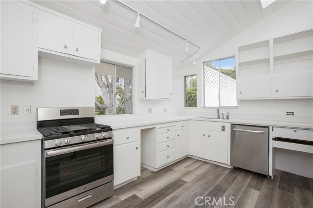Detail Gallery Image 19 of 34 For 31927 Hayes Pl, Laguna Beach,  CA 92651 - 3 Beds | 2 Baths