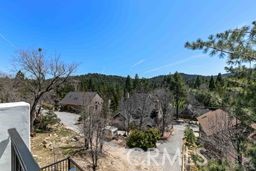 Detail Gallery Image 10 of 71 For 26665 Modoc Ln, Lake Arrowhead,  CA 92352 - 3 Beds | 3/1 Baths