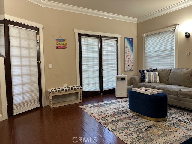 Detail Gallery Image 13 of 64 For 1025 Locust Ave, Long Beach,  CA 90813 - – Beds | – Baths