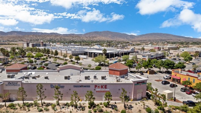 39438 Trade Center Drive, Palmdale CA: https://media.crmls.org/medias/85aeeeaa-16b7-4e5d-bc5f-a8214624aafc.jpg