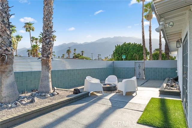 Detail Gallery Image 26 of 66 For 2306 Acacia Rd E, Palm Springs,  CA 92262 - 4 Beds | 3 Baths