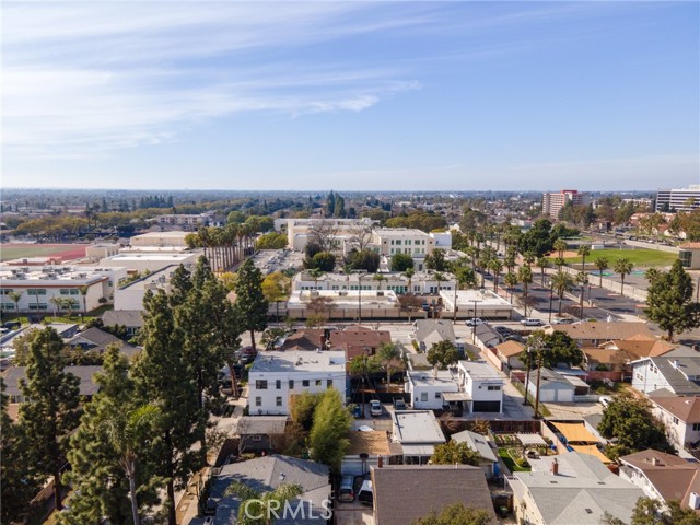 415 W Pine Street, Santa Ana CA: https://media.crmls.org/medias/85af268e-bf9c-4c99-8752-021e1c81ff14.jpg