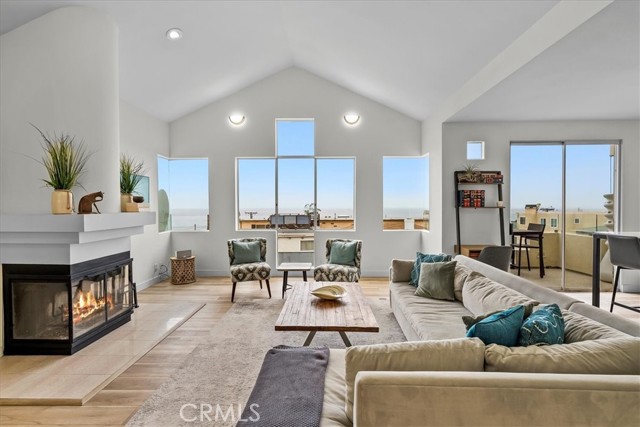 4216 Highland Avenue, Manhattan Beach, California 90266, 2 Bedrooms Bedrooms, ,2 BathroomsBathrooms,Residential,Sold,Highland,SB22108574