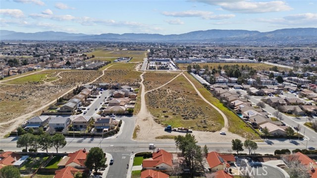 Detail Gallery Image 5 of 32 For 43203 27th St, Lancaster,  CA 93536 - 3 Beds | 2 Baths