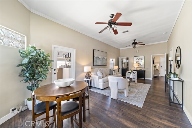 4116 E 14th Street, Long Beach CA: https://media.crmls.org/medias/85b134f3-7c28-43ca-8159-caaf105650c3.jpg