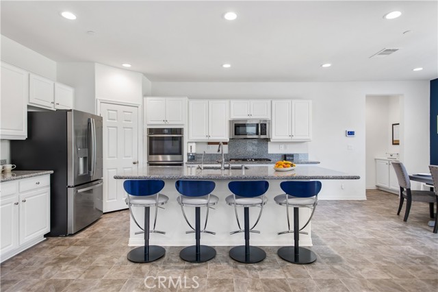 32172 Verbena Way, Temecula CA: https://media.crmls.org/medias/85b204e6-c2d1-4f3a-b3b2-a5dccd7bffb4.jpg