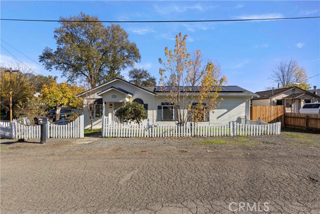 Detail Gallery Image 6 of 63 For 110 S Russell, Lakeport,  CA 95453 - 2 Beds | 1/1 Baths