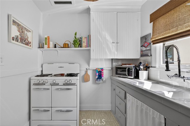 Detail Gallery Image 14 of 23 For 1116 E Whiting, Fullerton,  CA 92831 - 2 Beds | 1 Baths