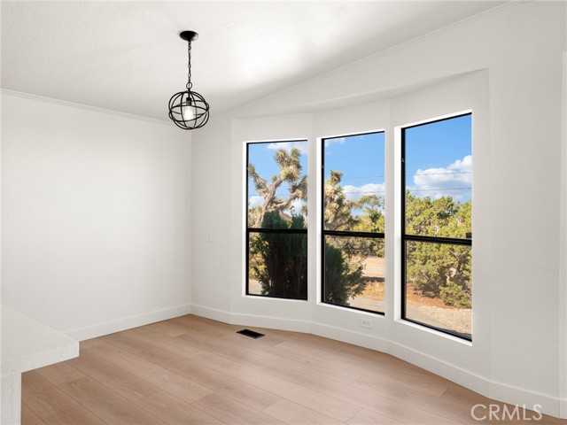 Detail Gallery Image 7 of 38 For 633 Cholla, Pinon Hills,  CA 92372 - 3 Beds | 2 Baths