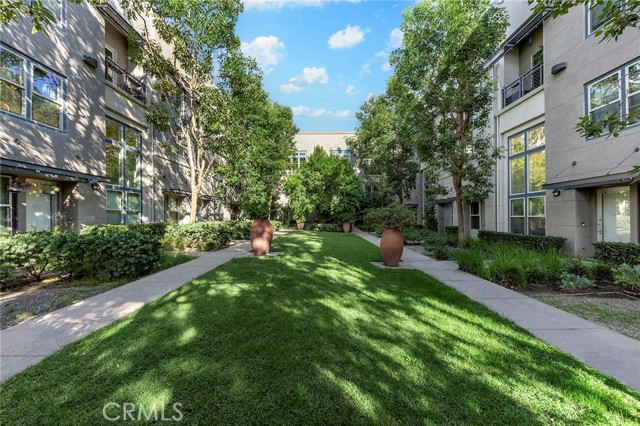 Detail Gallery Image 4 of 47 For 210 N Spurgeon St, Santa Ana,  CA 92701 - 1 Beds | 1/1 Baths