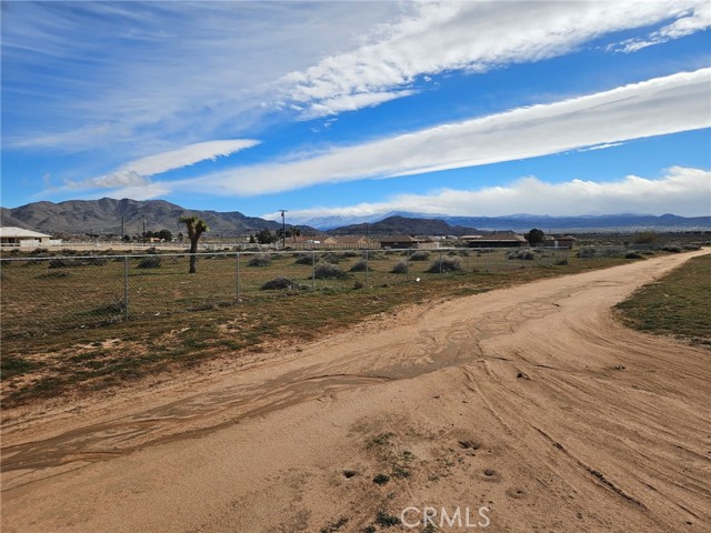 Detail Gallery Image 5 of 7 For 3 Candlewood, Apple Valley,  CA 92307 - – Beds | – Baths