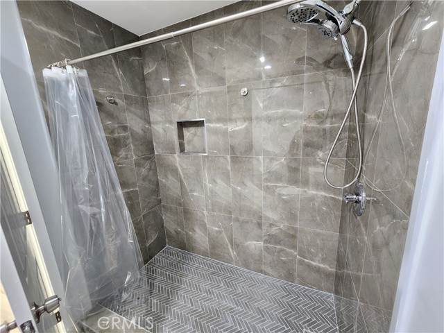 Detail Gallery Image 31 of 37 For 16432 Halsted St, North Hills,  CA 91343 - 3 Beds | 2/1 Baths