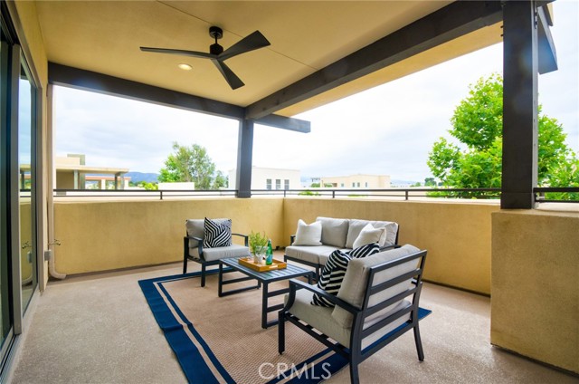 320 Magnet, Irvine CA: https://media.crmls.org/medias/85b654e9-8492-448d-96cd-57711257e821.jpg
