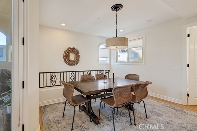 604 Manhattan Beach Boulevard, Manhattan Beach CA: https://media.crmls.org/medias/85b70a1d-7113-4144-96fe-f29b4373c565.jpg
