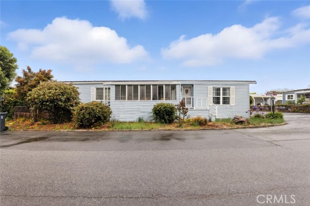 1 Driftwood Trail, Half Moon Bay CA: https://media.crmls.org/medias/85b7437b-c3a4-42a8-8c13-f2fbc57a9fac.jpg