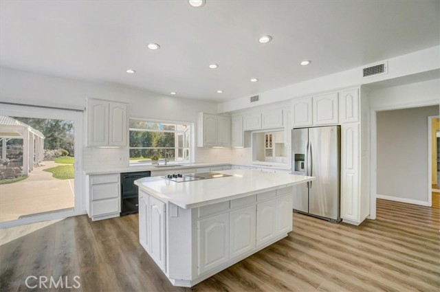 4020 Clarinda Drive, Tarzana CA: https://media.crmls.org/medias/85b80306-7daa-46e5-9c70-4036e0d70f10.jpg