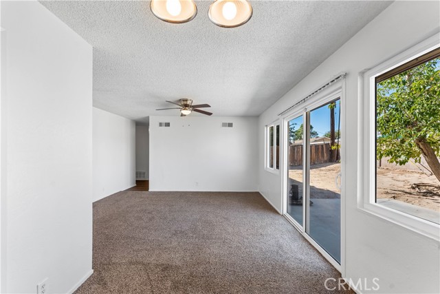 Detail Gallery Image 11 of 40 For 45581 6th St, Lancaster,  CA 93535 - 4 Beds | 2 Baths