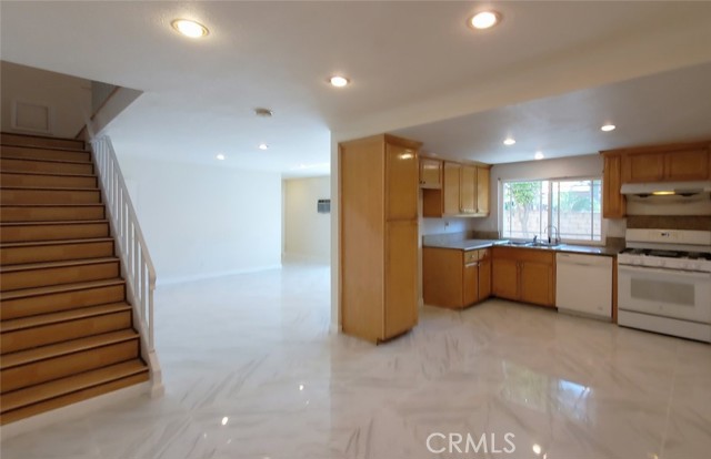 Detail Gallery Image 19 of 34 For 10532 Royal Oak, Stanton,  CA 90680 - 4 Beds | 2 Baths