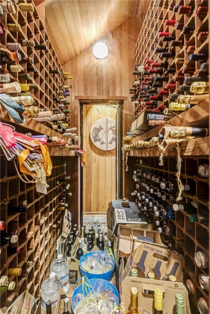 266 Grandview, Laguna Beach CA: https://media.crmls.org/medias/85b97441-fd9a-4dfe-b056-7a6ad9961f41.jpg