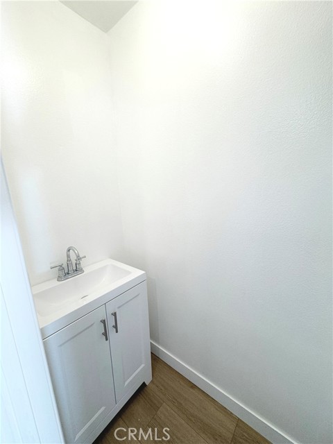 Detail Gallery Image 9 of 30 For 5760 Owensmouth Ave #28,  Woodland Hills,  CA 91367 - 2 Beds | 2 Baths