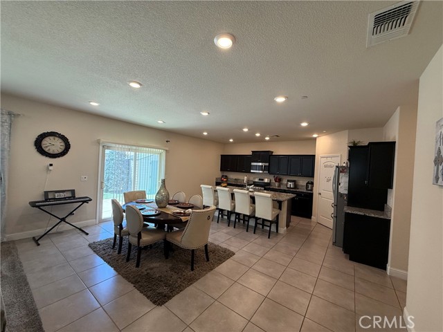 Detail Gallery Image 22 of 73 For 3751 De Soto Way, Merced,  CA 95340 - 4 Beds | 3/1 Baths
