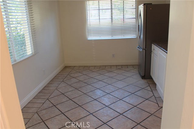 Detail Gallery Image 8 of 23 For 4527 Stark, Woodland Hills,  CA 91364 - 3 Beds | 3 Baths