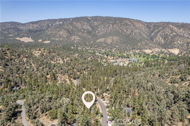 2041 Symonds Drive, Pine Mountain Club, California 93222, 3 Bedrooms Bedrooms, ,2 BathroomsBathrooms,Single Family Residence,For Sale,Symonds,OC25045356