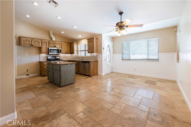 Detail Gallery Image 17 of 38 For 24160 Lenox Ln a,  Murrieta,  CA 92562 - 3 Beds | 2 Baths