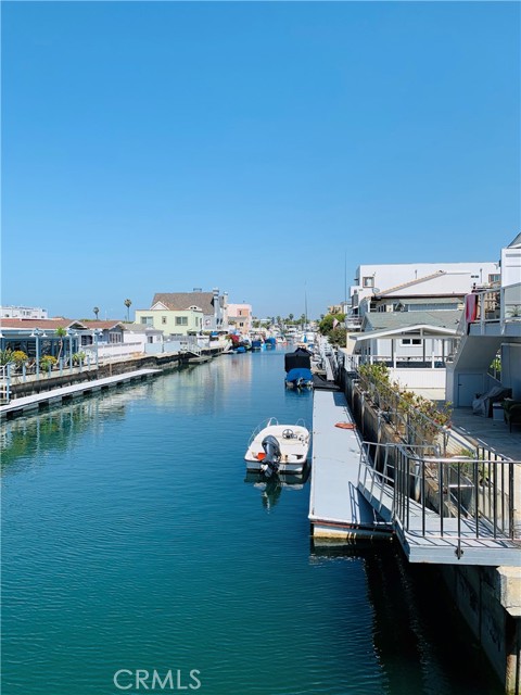 Detail Gallery Image 3 of 19 For 16754 Pacific Coast Hwy #B,  Sunset Beach,  CA 90742 - 3 Beds | 3 Baths