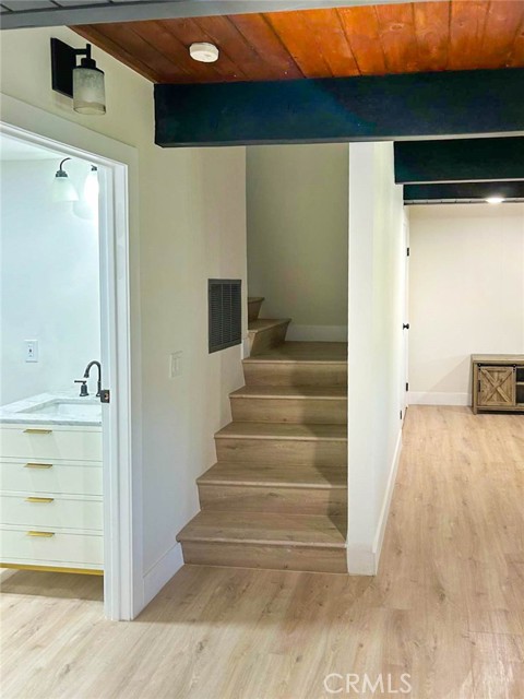 553 Pioneer Road, Lake Arrowhead CA: https://media.crmls.org/medias/85bcaa4f-70e4-4fdd-988e-a20c2b1941ec.jpg